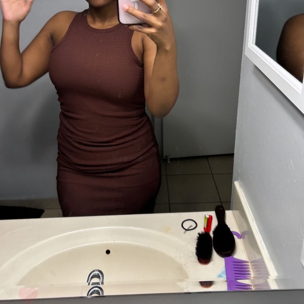 Brown dress